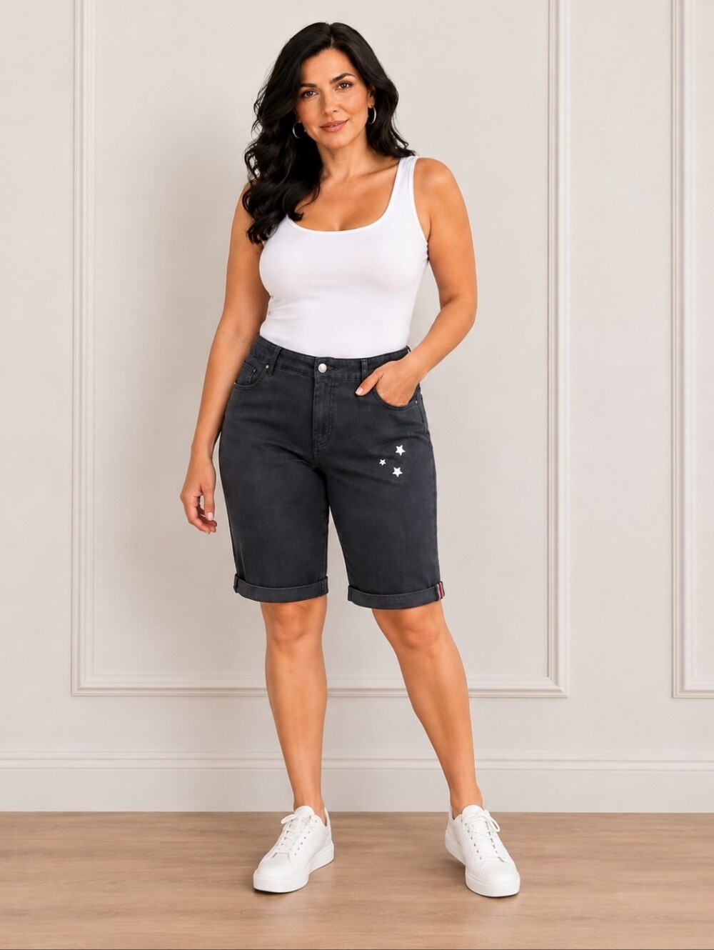 Spanner| Cotton Floral Embellished Capri Shorts | Size 14 | Five-Pocket